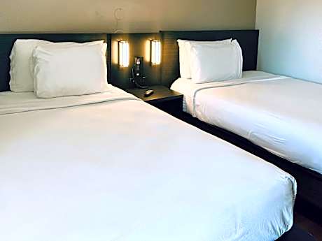 Deluxe Quadruple Room - Smoking