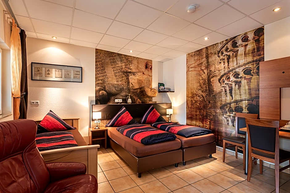 AKZENT Land-Hotel Zum Schwan, Garni WEILERSWIST-METTERNICH, 3 E-LADESTATIONEN, Nähe PHANTASIALAND, PALMENPARADIES Euskirchen