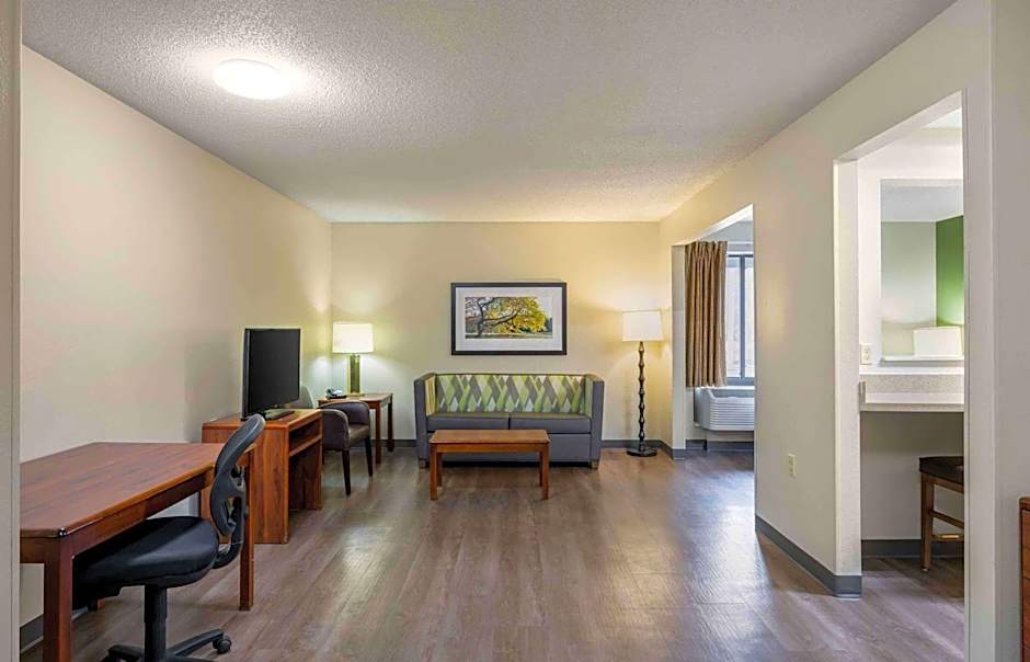 Extended Stay America Suites - Omaha - West