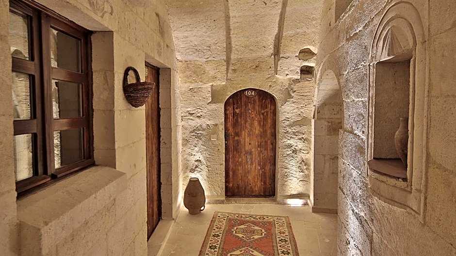 Maccan Cave Hotel