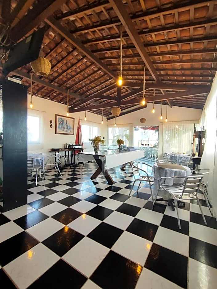 Pousada Tiriri Guesthouse
