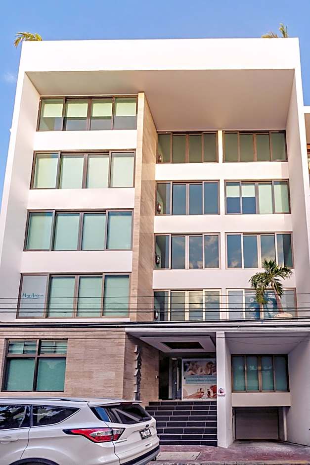 Mararena Family Apartments & Long Stay Living - Steps from 5th Avenue