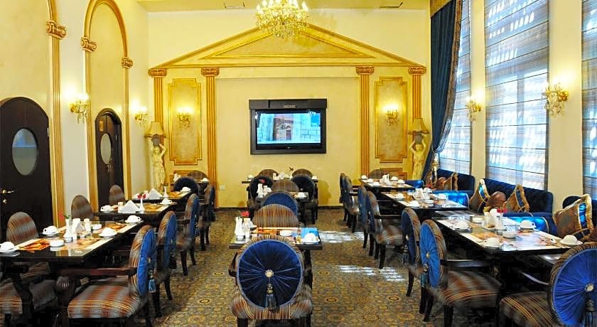 Queens Suite Hotel