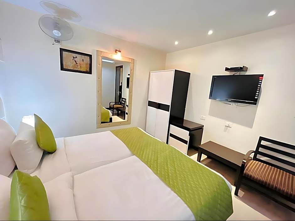 Hotel Anand Retreat Kaushambhi, Ghaziabad