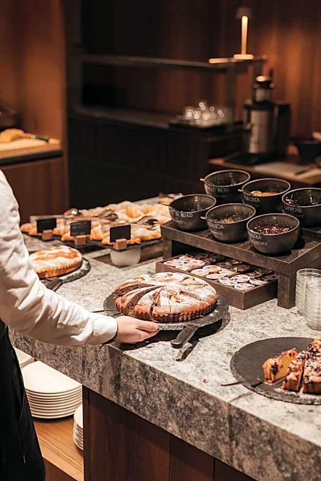 The Oswald Grand Hotel