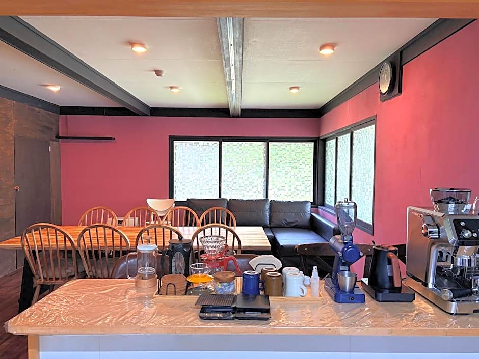 Tanigawa Valley Lodge & Coffee Roastery