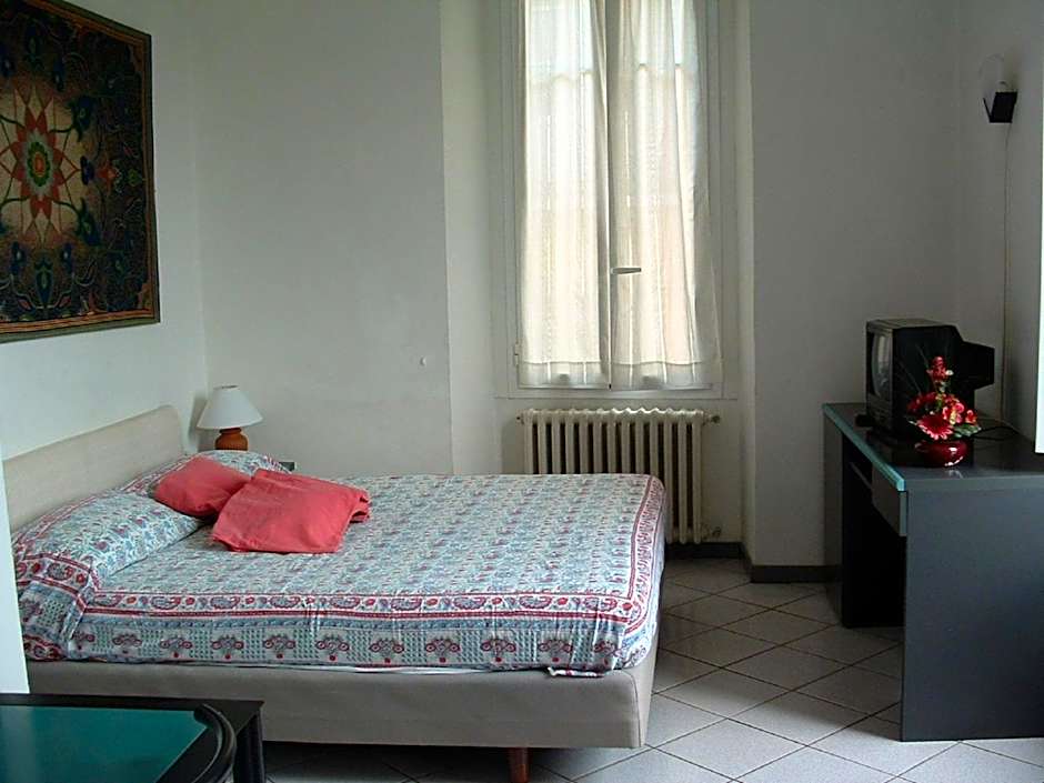 Photo 1 of 4 of 1 Bedroom Apartment