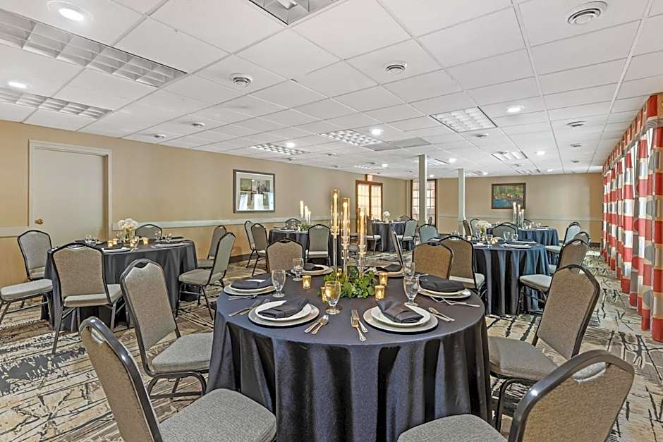Best Western Holiday Lodge