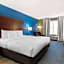 Comfort Inn & Suites near Tinley Park Amphitheater