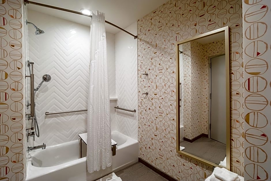 Holiday Inn Columbia - Downtown by IHG