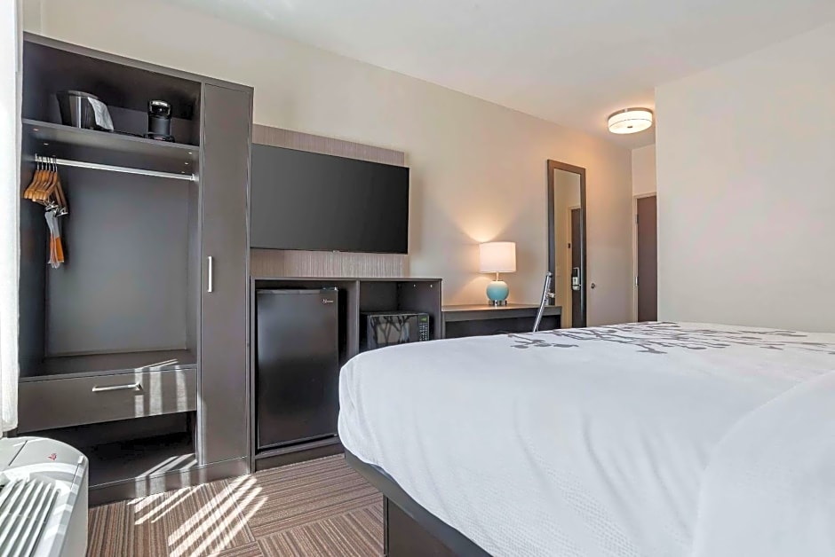 Sleep Inn & Suites