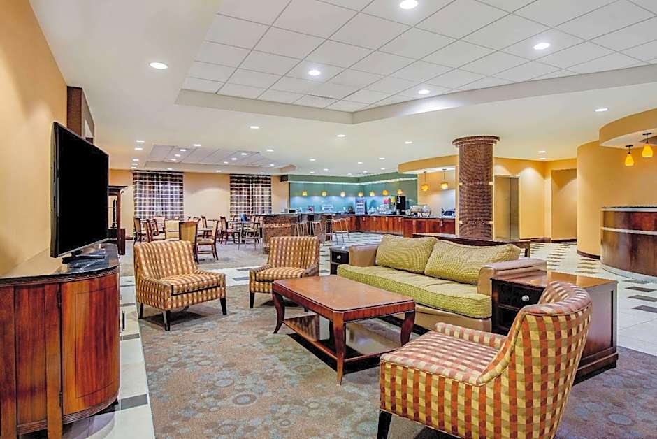 La Quinta Inn & Suites by Wyndham Edgewood / Aberdeen-South