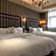 Hotel February Dong Seong Ro