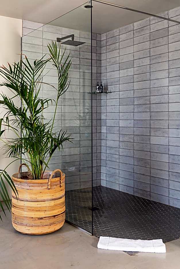 Abalone Hotel & Villas