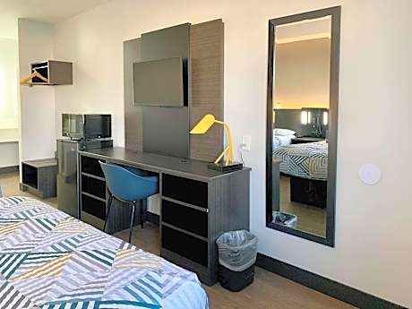 1 King Bed |