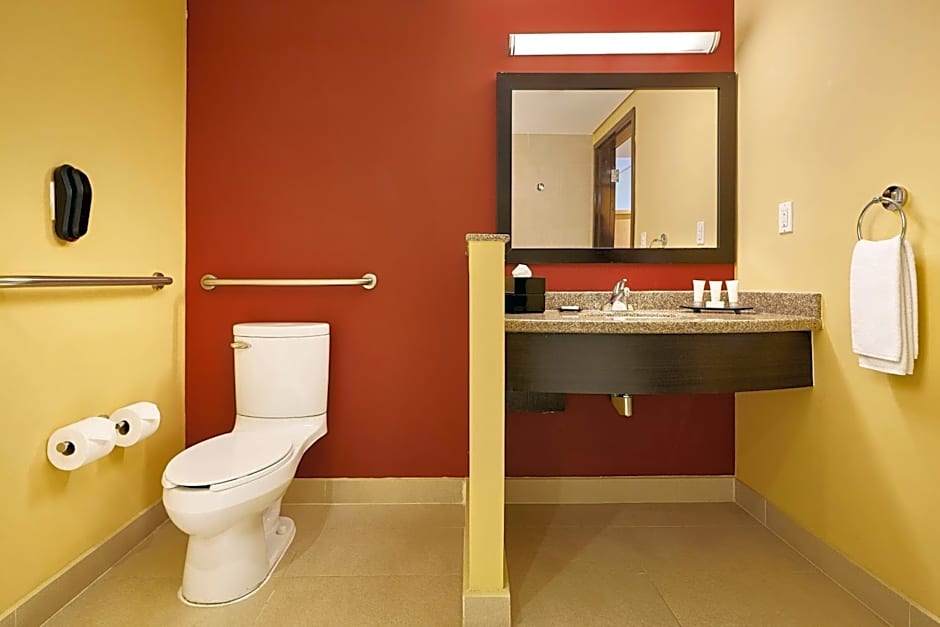 Courtyard by Marriott Leon at The Poliforum