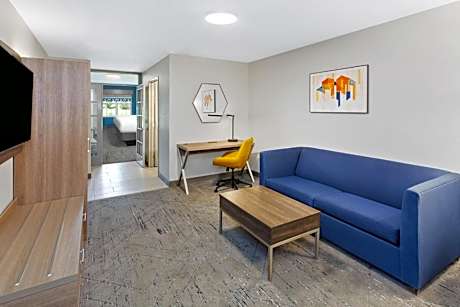 King Studio Suite