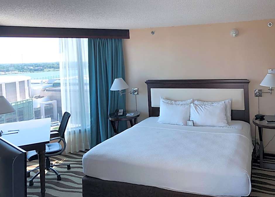 Fort Pontchartrain Detroit, a Wyndham Hotel
