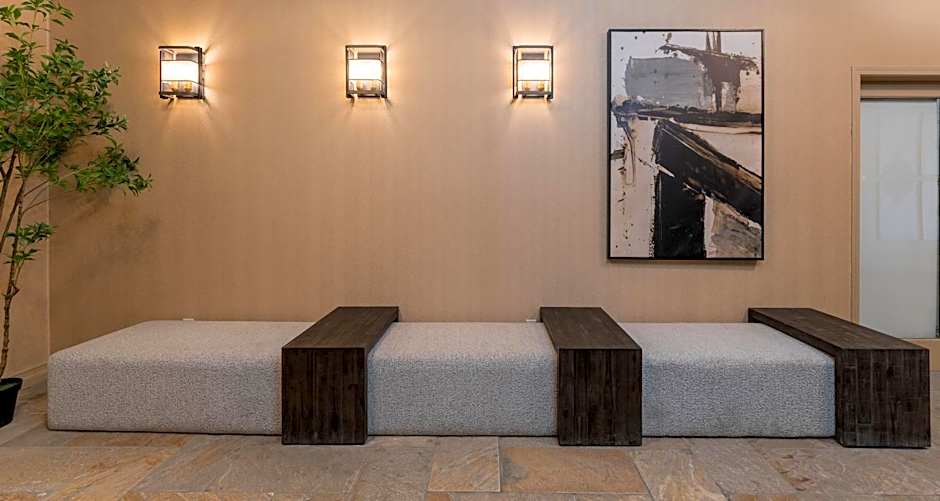 Prestige Hotel Vernon