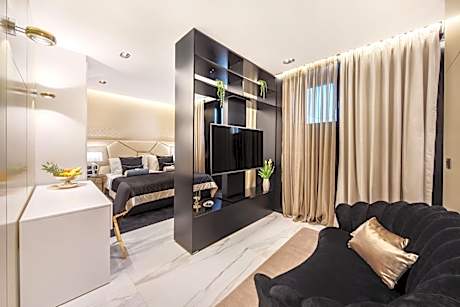 Studio Suite- No View