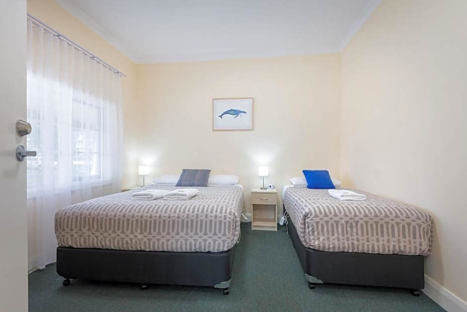 Albany Holiday Units