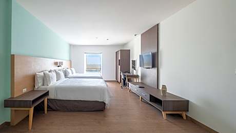 One-Bedroom Suite with Two Queen Beds