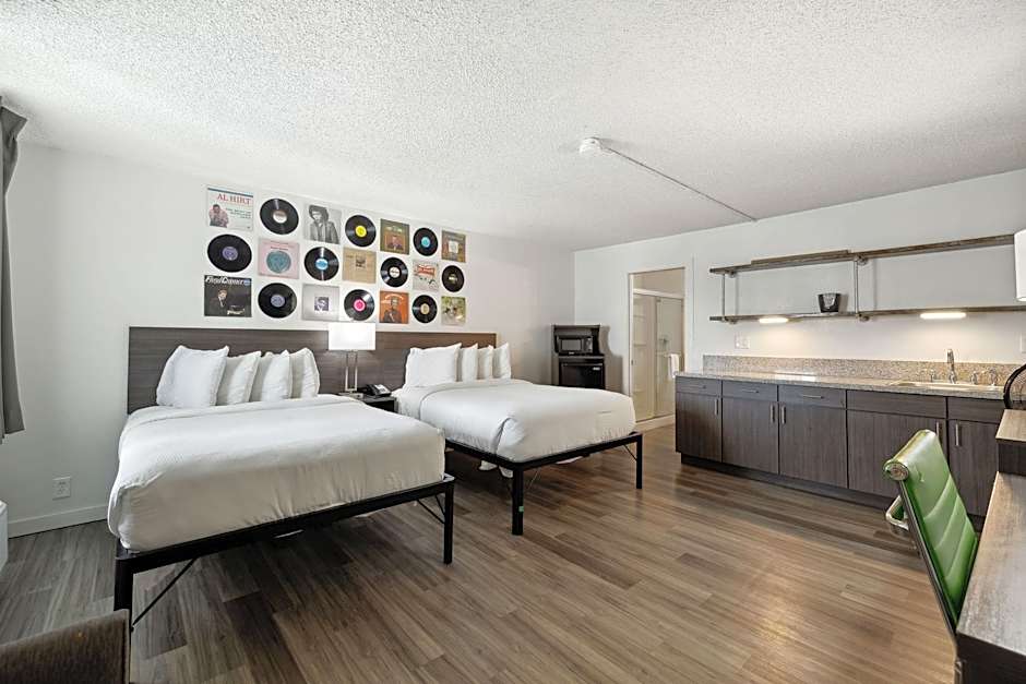 Photo 1 of 5 of 2 Double Beds