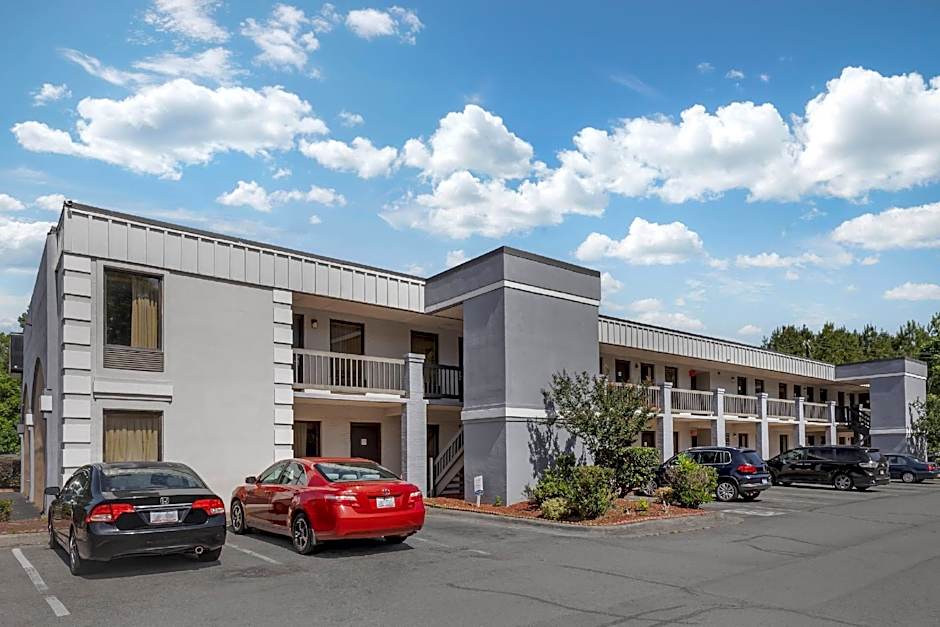 Econo Lodge Research Triangle Park