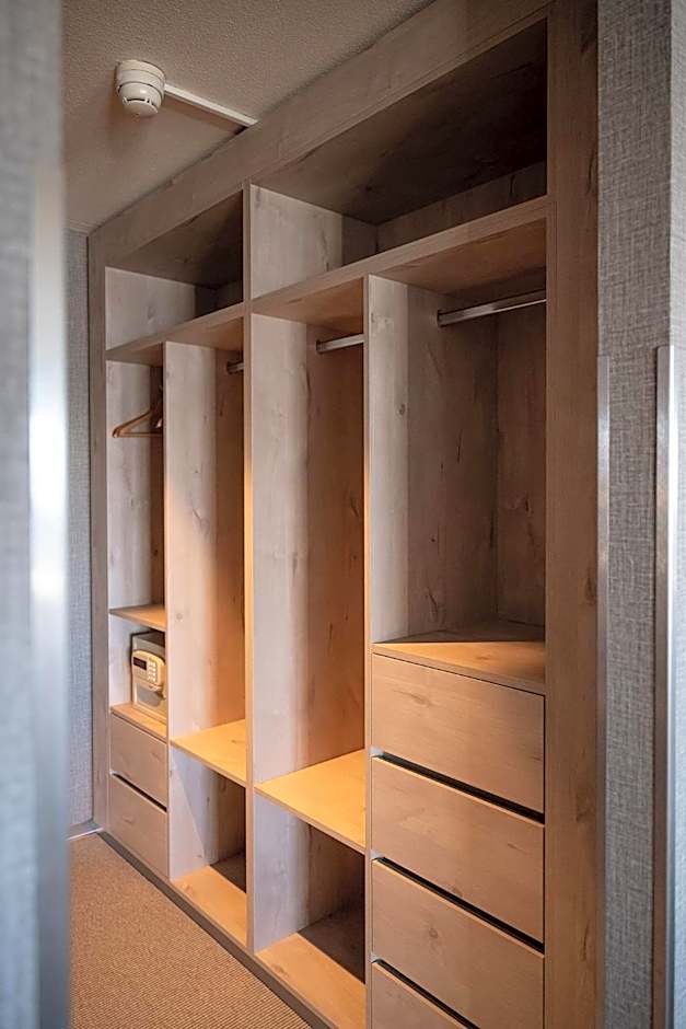 Victoria Hotel & Residence