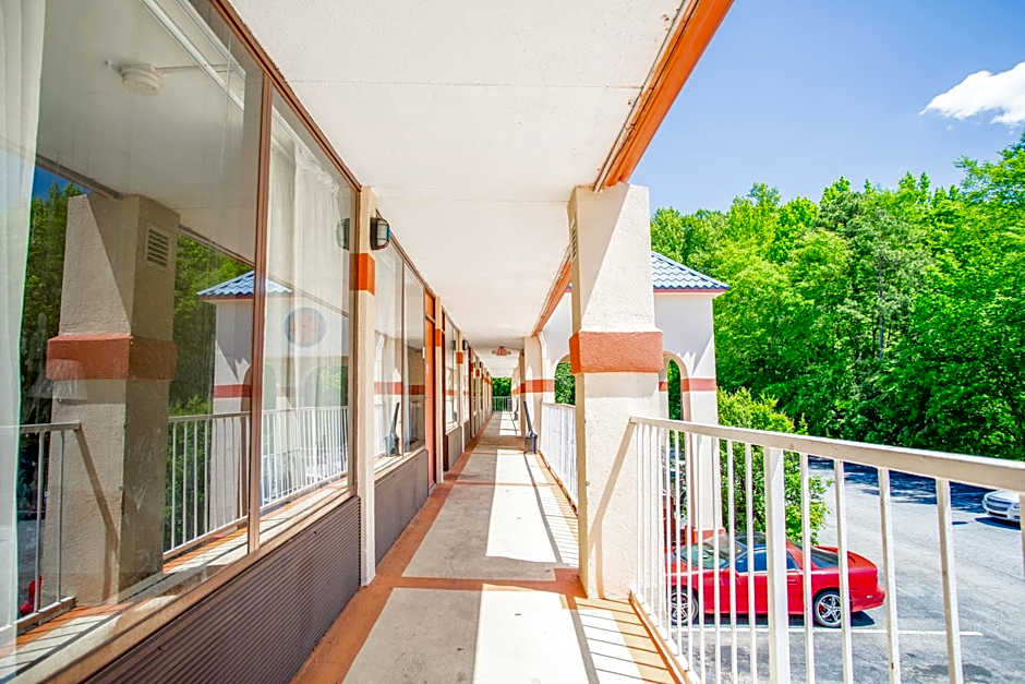 OYO hotel Greensboro east I 40