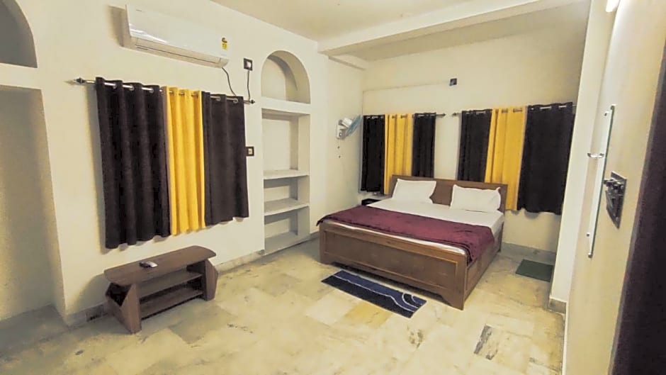 HOTEL THE APARNA RESIDENCY