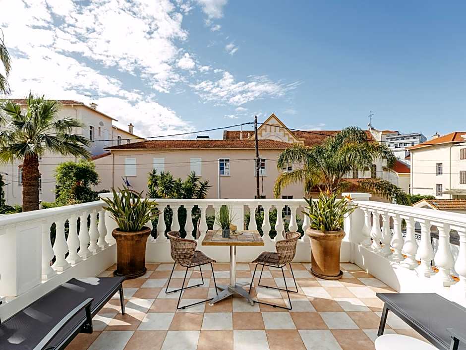 Hôtel La Villa Juan Beach