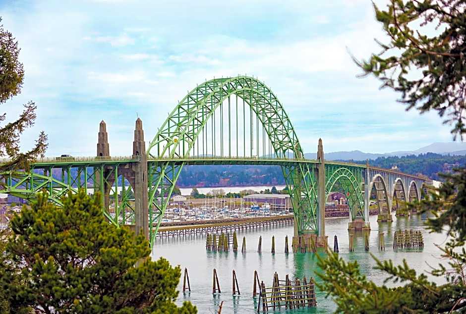 Holiday Inn Express & Suites Newport By IHG