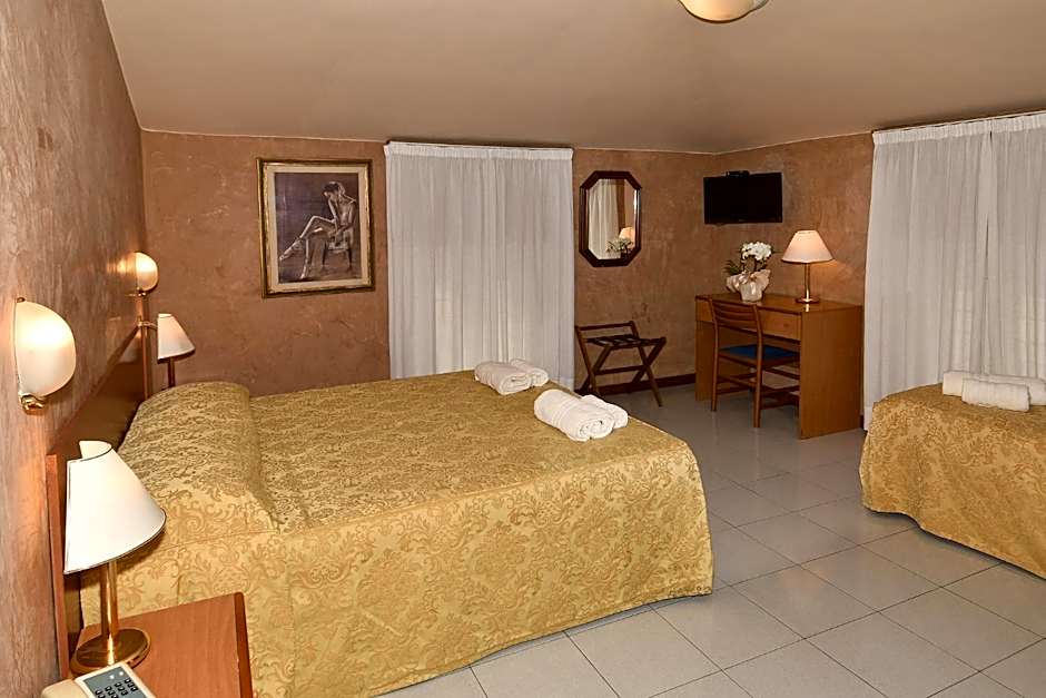 Hotel Innocenti