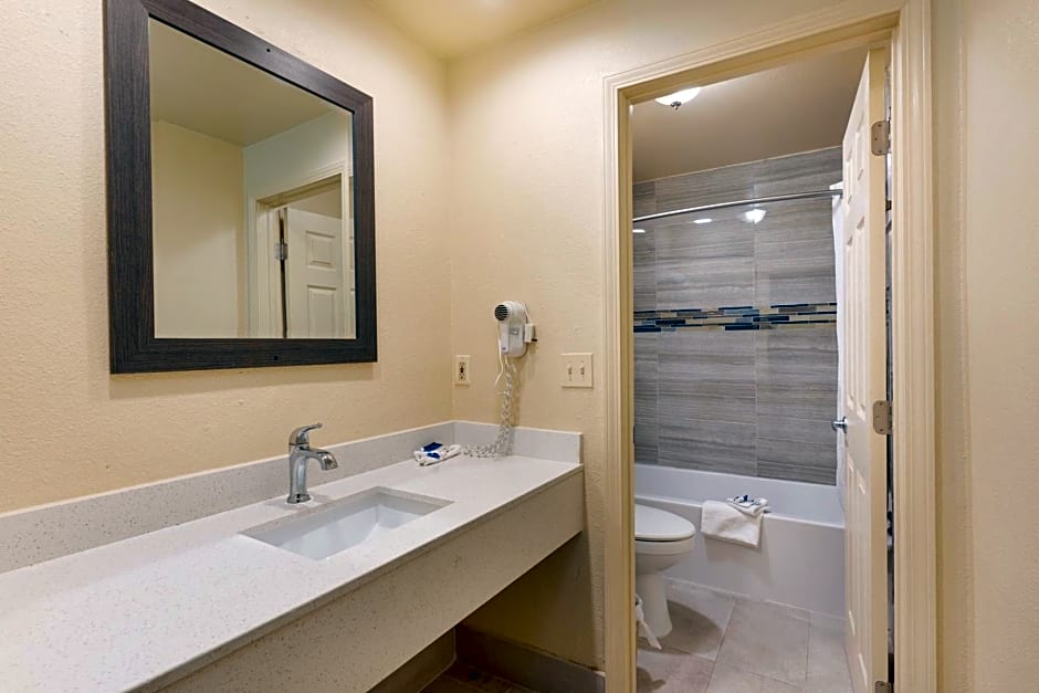 Americas Best Value Inn & Suites Anaheim