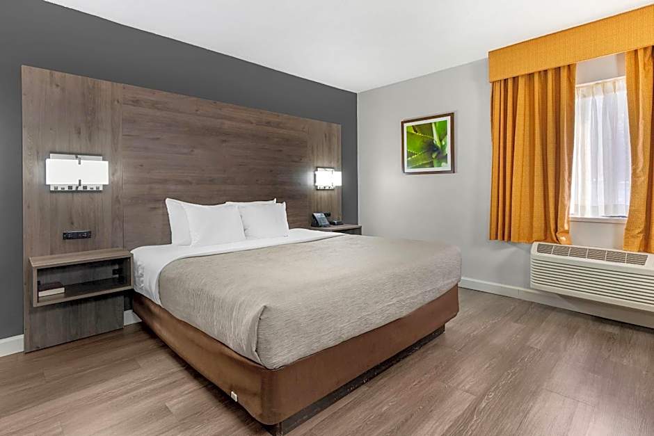 Quality Inn & Suites Raleigh Durham Airport