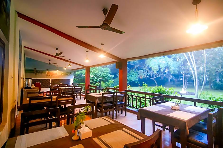 Chitwan Paradise Hotel