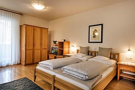 Studio with Balcony or Terrace