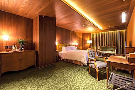 Premier Suite