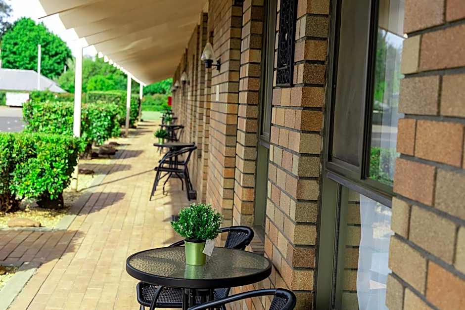 All Travellers Motor Inn