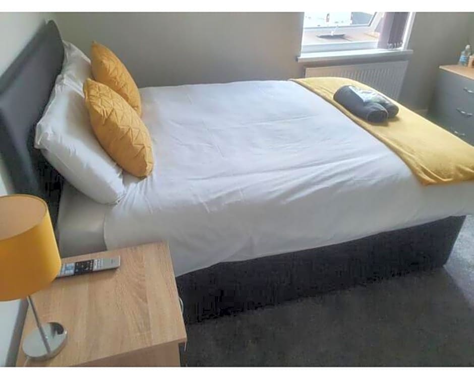 Townhouse @ 11 Nicholls Street Stoke