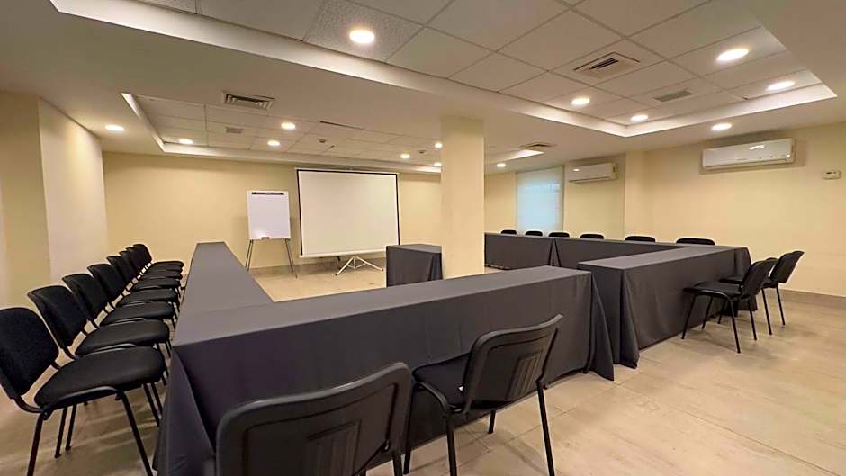 Best Western Plus Monterrey Colon