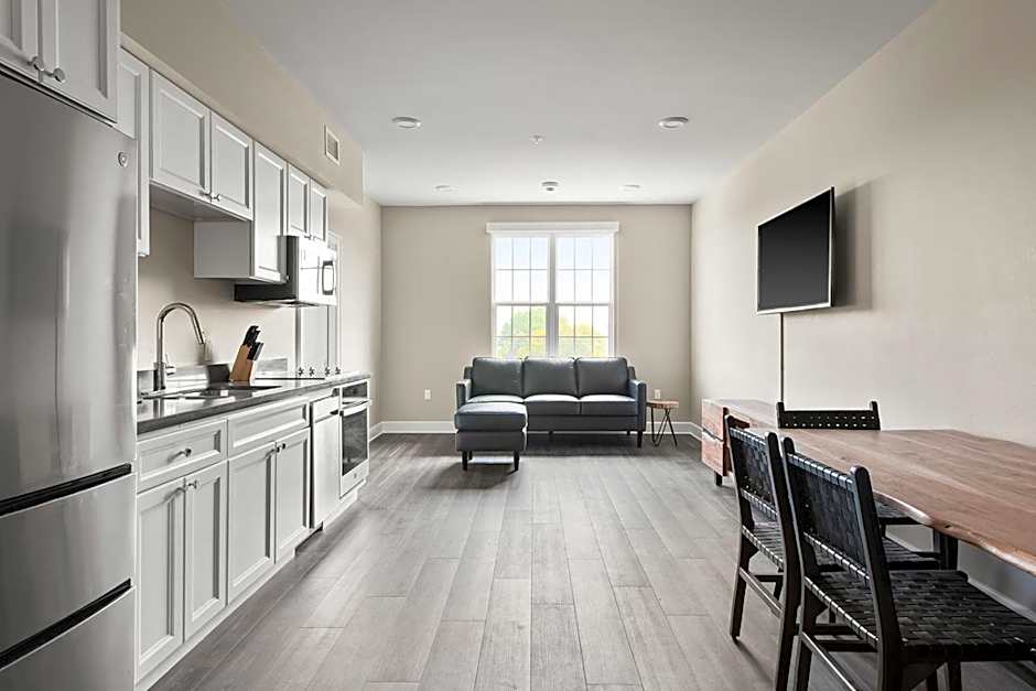 Bywater Suite Hotel