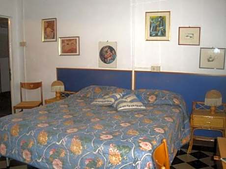 Double Room with Shared Bathroom