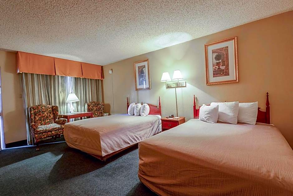 Royal Holiday Motel By Belvilla Gallup I-40