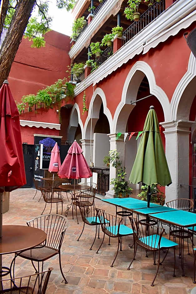 Hotel Ana Catalina and Suites