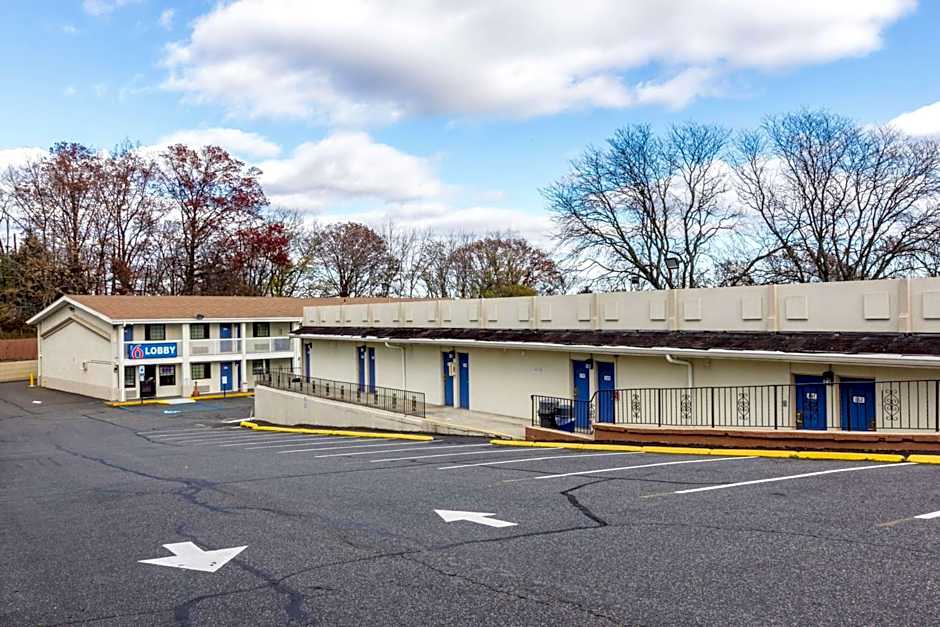 Motel 6 New Brunswick