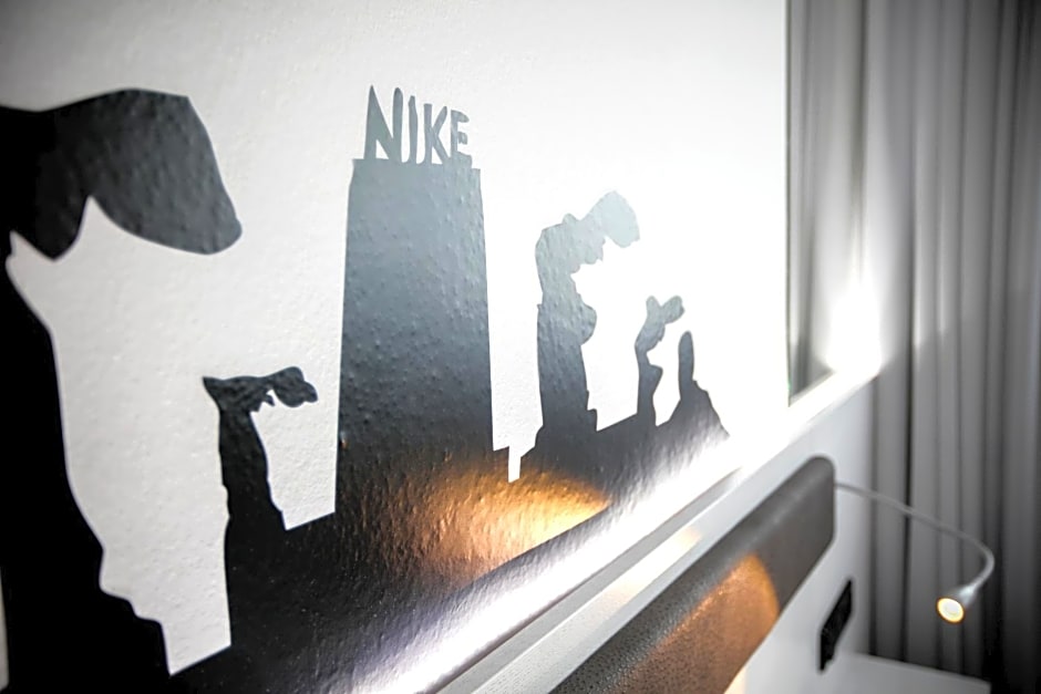 ARCOTEL Nike