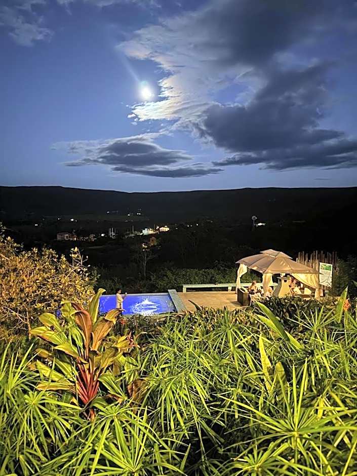 Casa de Maitreya - piscina, ar condicionado