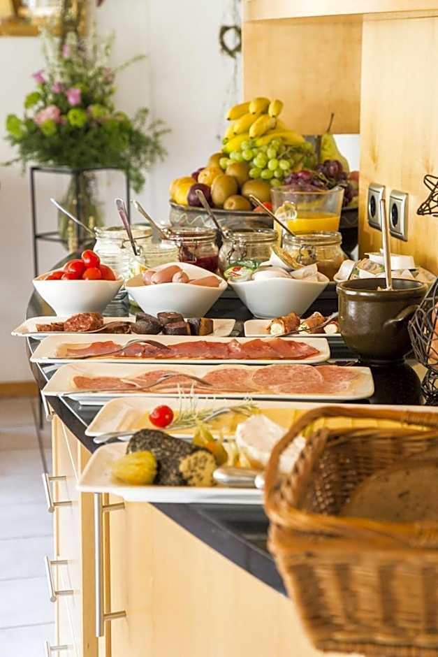 Hotel-Pension-Waldblick Garni